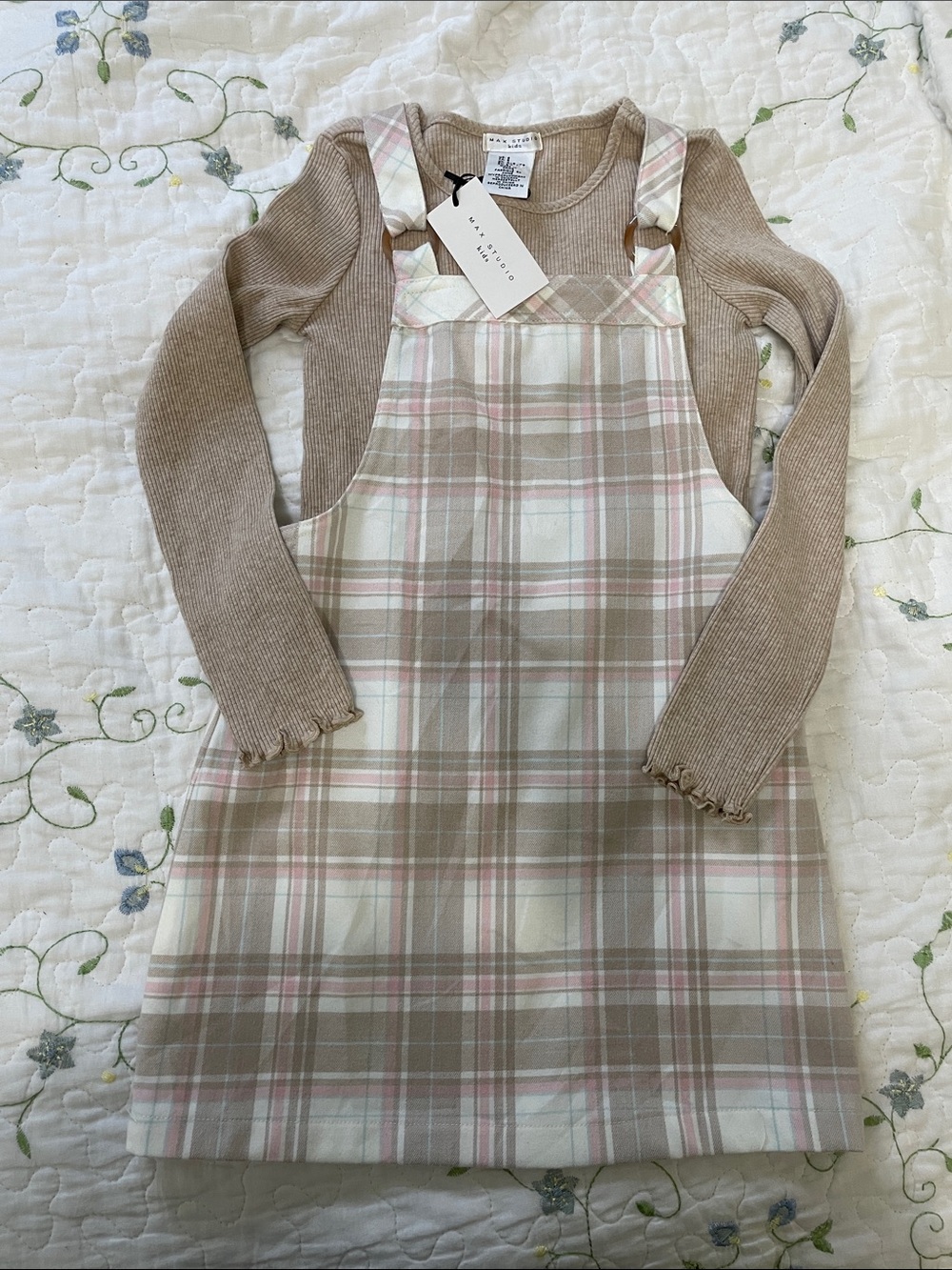 Max Studio Girls Beige Pink White Dress with Ribbed Long Sleeve Top Jumper 4 5